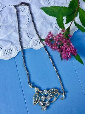 Vintage Silver Leaf Necklace, Vintage Art Deco Necklace with Leaves, 7 inch
